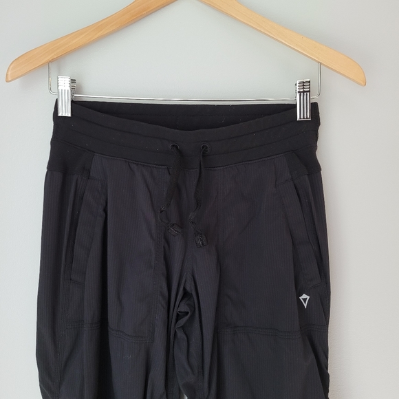 IVIVVA by LULULEMON Live To Move Pant - Picture 5 of 11